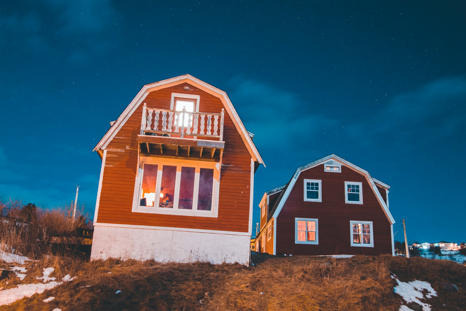 Embracing Tiny House Living: Trends, Benefits, and How to Downsize with Confidence in 2025