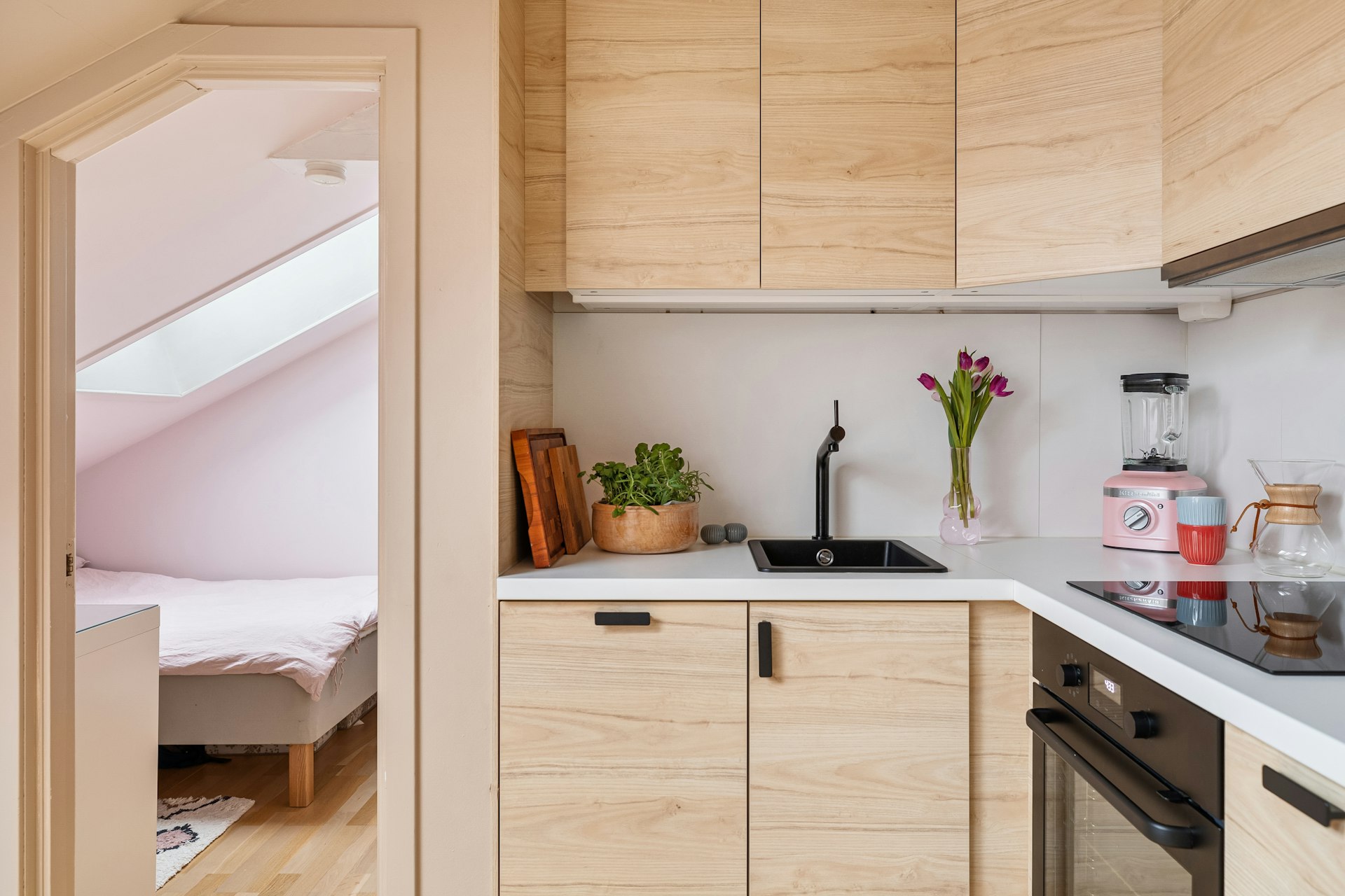Transforming Tiny Apartments: Functional Design for a More Livable Lifestyle