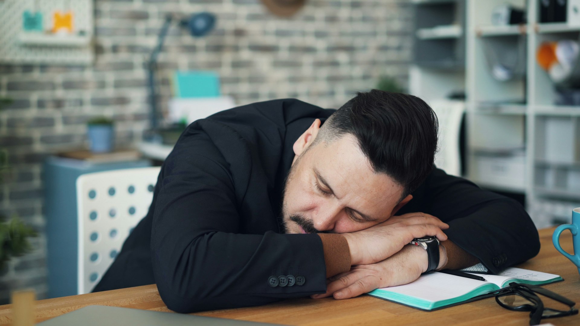 Unlocking Productivity: Addressing the Hidden Costs of Chronic Sleep Deprivation in the Workplace